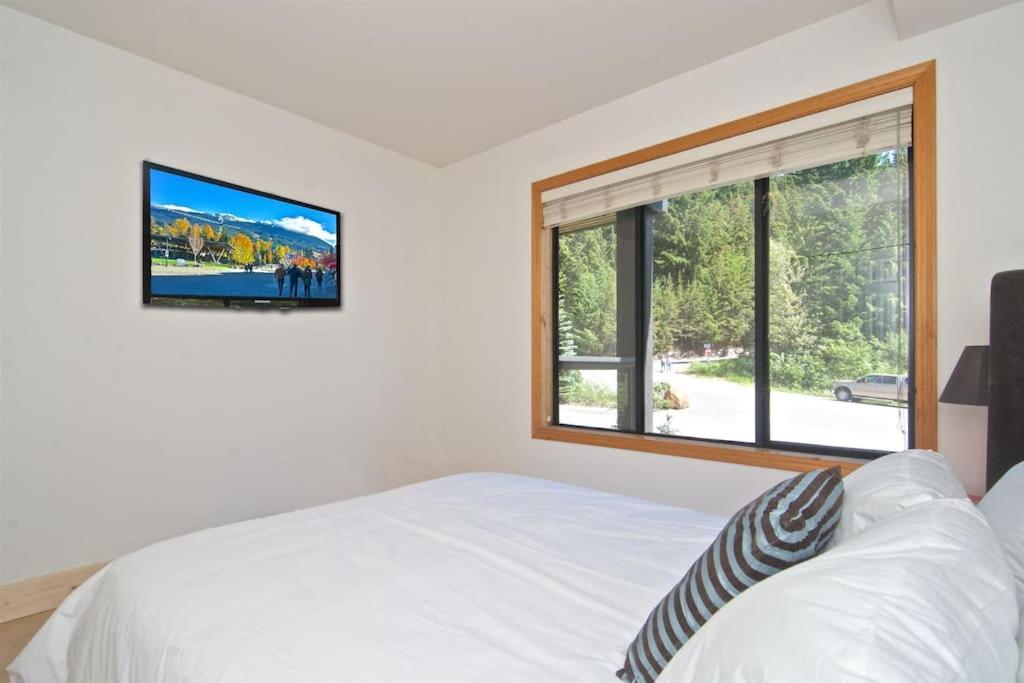 Powderhorn By Whistler Blackcomb Vacation Rentals Extérieur photo