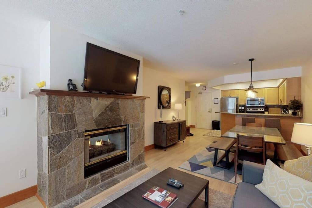 Powderhorn By Whistler Blackcomb Vacation Rentals Extérieur photo